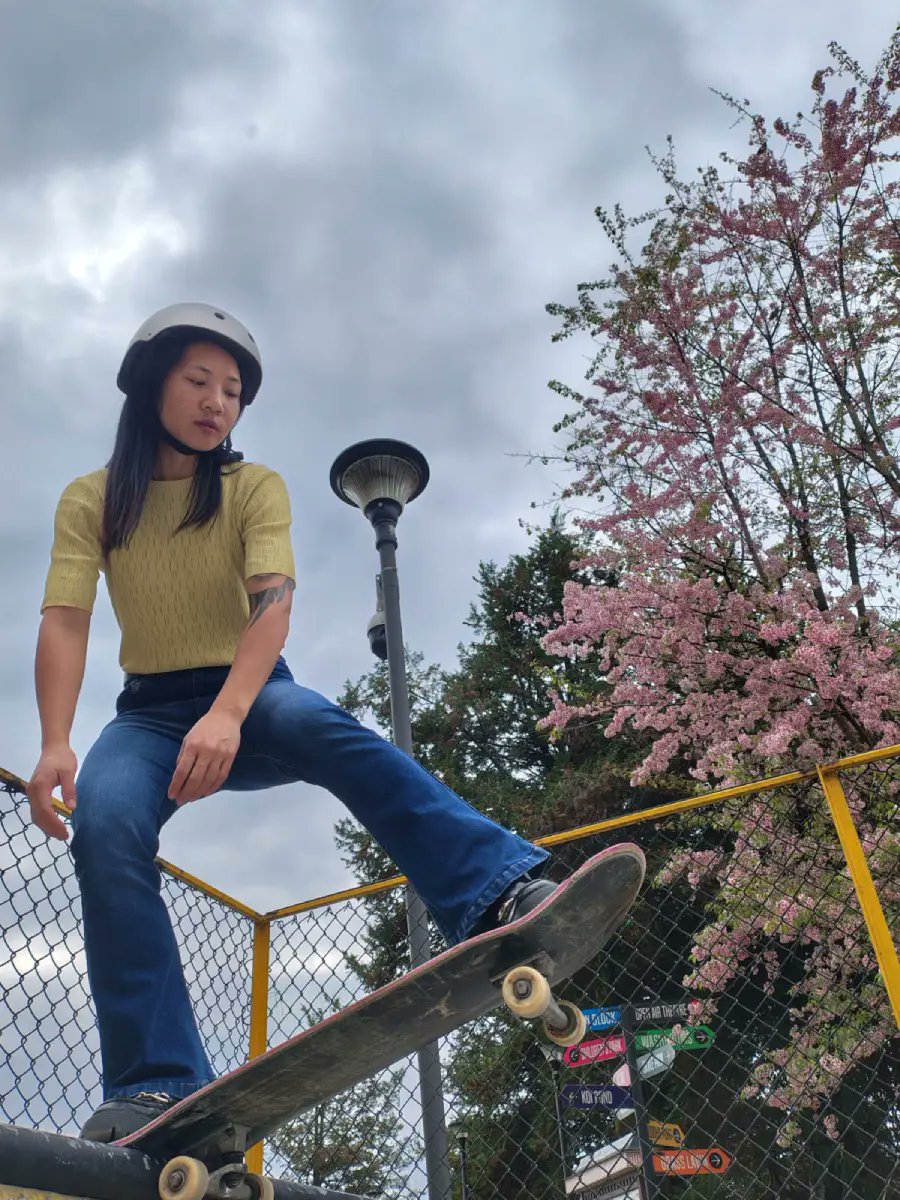 deepanwita_t's tweet image. A strong #skateboarding culture is driving the youth in Gangtok, #Sikkim.
@theindntribal @dmgtksk @abhayminz 
In photo, Jarina Lepcha at the Wellness Park in Gangtok. 

theindiantribal.com/2026/01/15/ska…