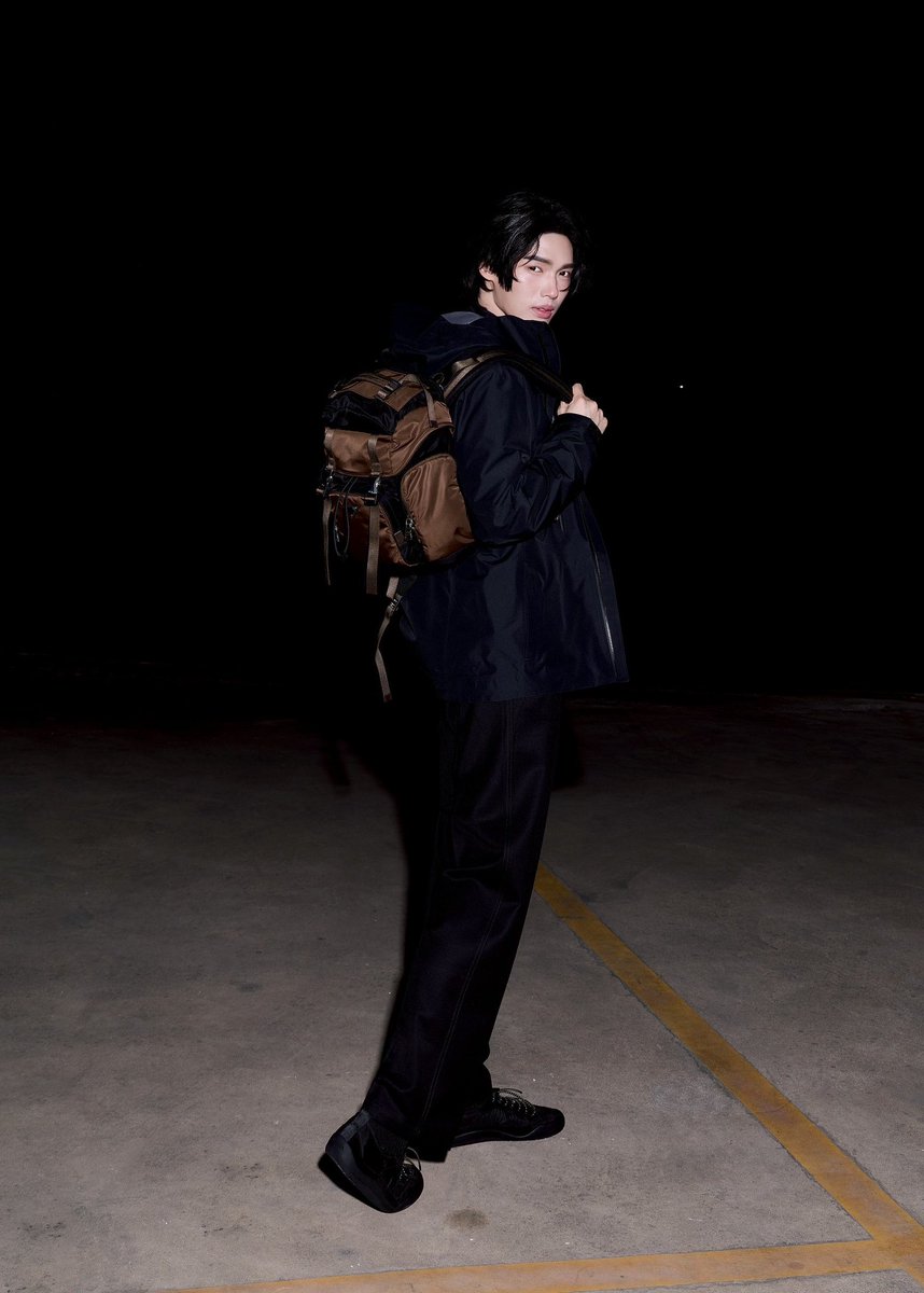 "วิน-เมธวิน" Prada แอมบาสเดอร์ พร้อมออกเดินทางไปร่วมงาน Prada Fall Winter 2026 Menswear Fashion Show ณ กรุงมิลาน ประเทศอิตาลี ที่จัดขึ้นวันที่ 18 มกราคมนี้ เวลา 14:00 น. 

สามารถรับชมไลฟ์ผ่าน Prada Thailand Line Official Account ได้ เวลา 20:00 น. ตามเวลาประเทศไทย

#PradaFW26