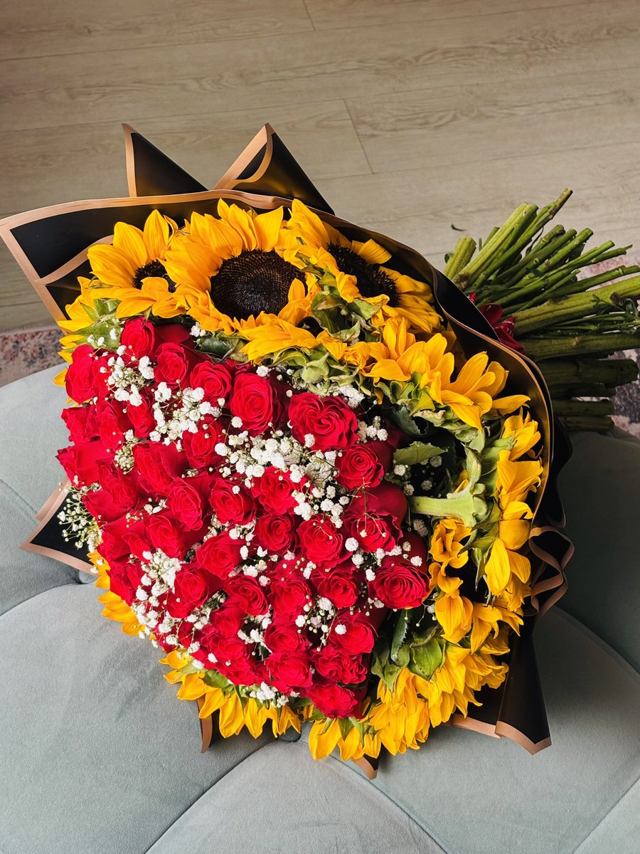 Miles_Nsala's tweet image. Fantasy flowers • 72524605