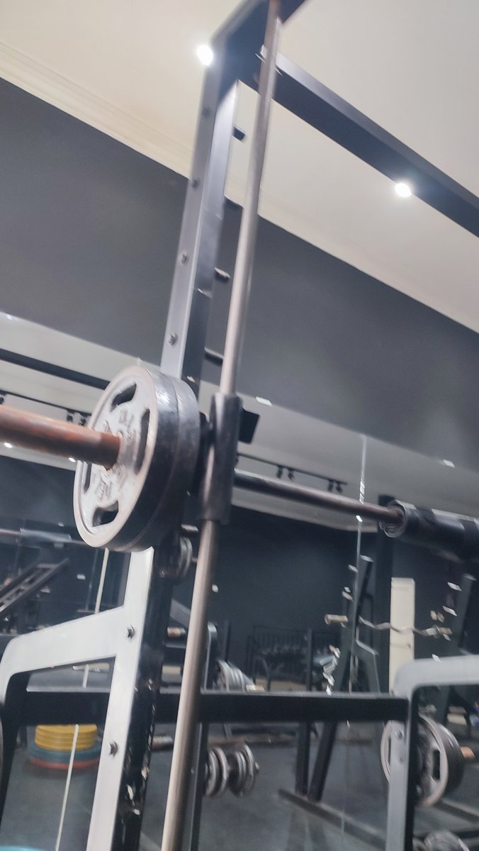 ItemAnalysis's tweet image. leg day tapi eneg nya full body