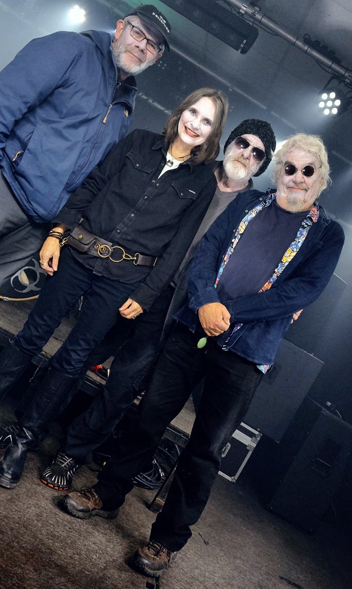 RedGuitars's tweet image. Anyone ready for a new single?
Well we've got one coming up. Beyond the Blues!
Jan 30th, Undead Guitars turn Red Guitars blue 😎🎶🎸