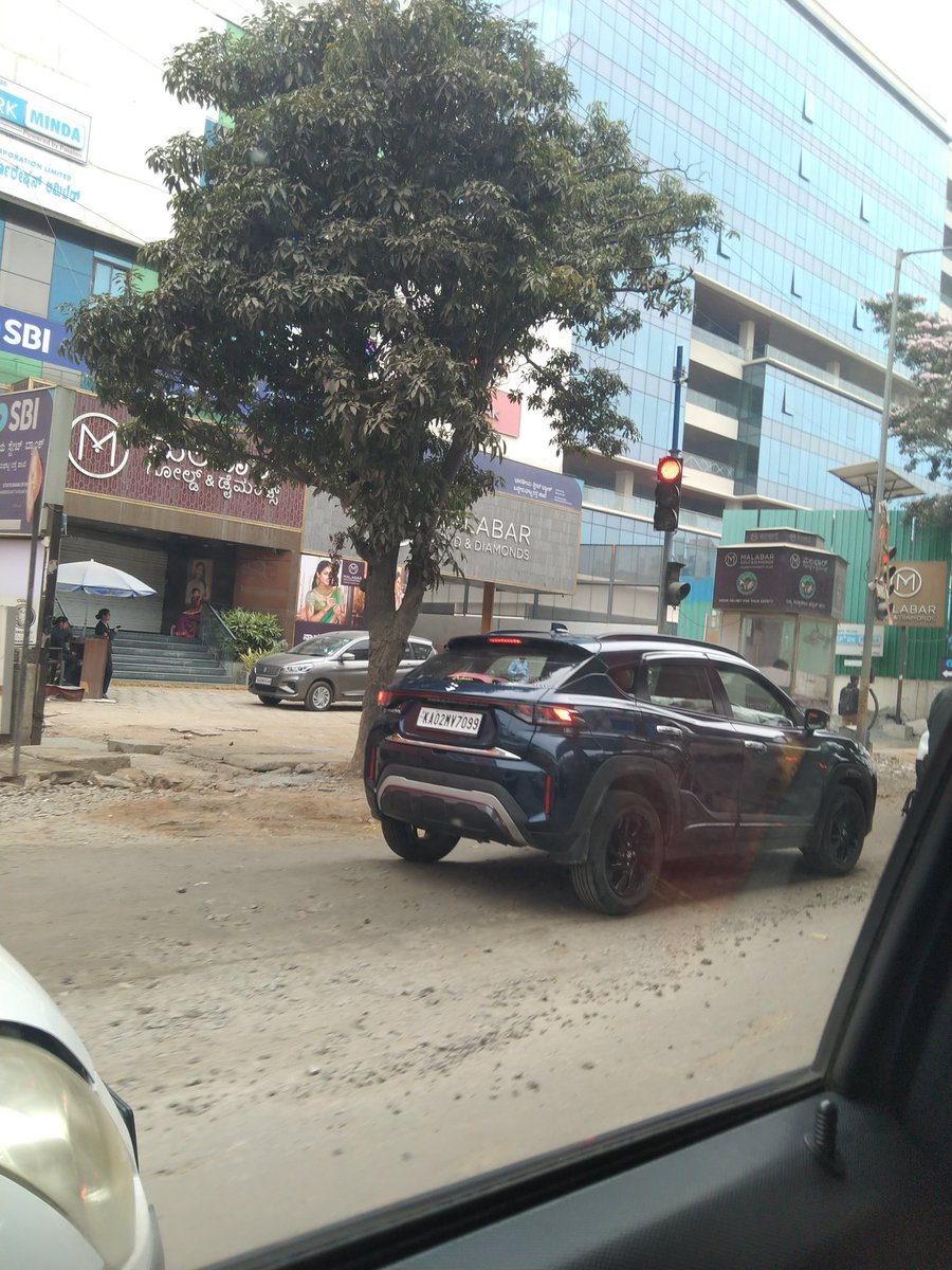 bengalurupost1's tweet image. IIMB–Diary Circle = daily volte-volte for commuters.

These are no longer potholes, they’re craters.

How many of you have noticed this stretch? #Bengaluru 

PC : X/Luffy.