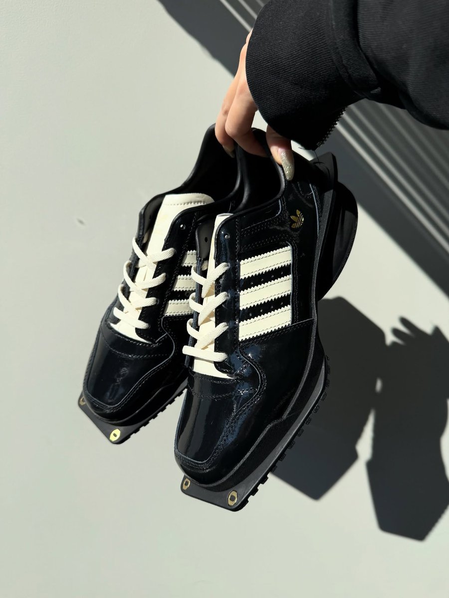 adidas Originals FORUM CUBISM SQ W​ “Black Patent” の国内WEB抽選が