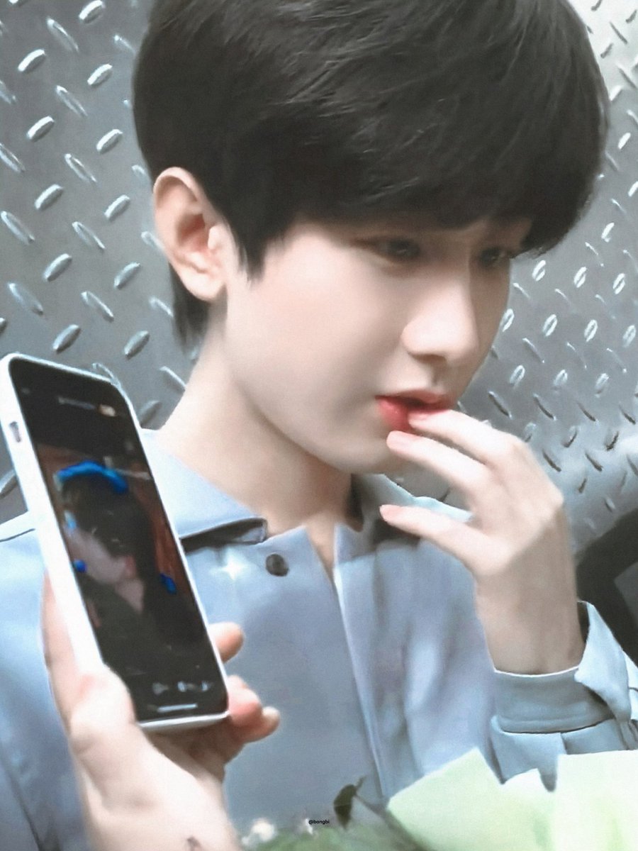 Fe_Liz_PY's tweet image. น่ารักแม๊กกกกก

คือตอนเพิ่งรู้ว่าตัวเองหูแดงมากจนคิดว่าโดนโฟโต้ชอบรูปใช่มั๊ยอ่ะ 5555