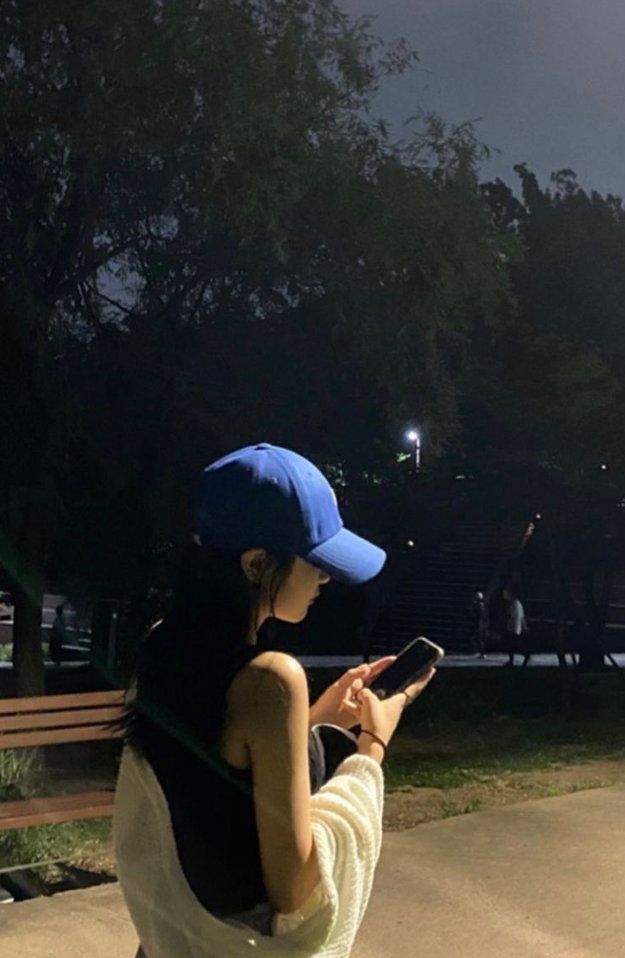 chaving's tweet image. 今日の夕焼けが綺麗で、思わず写真を20枚も撮ってしまった 🥵