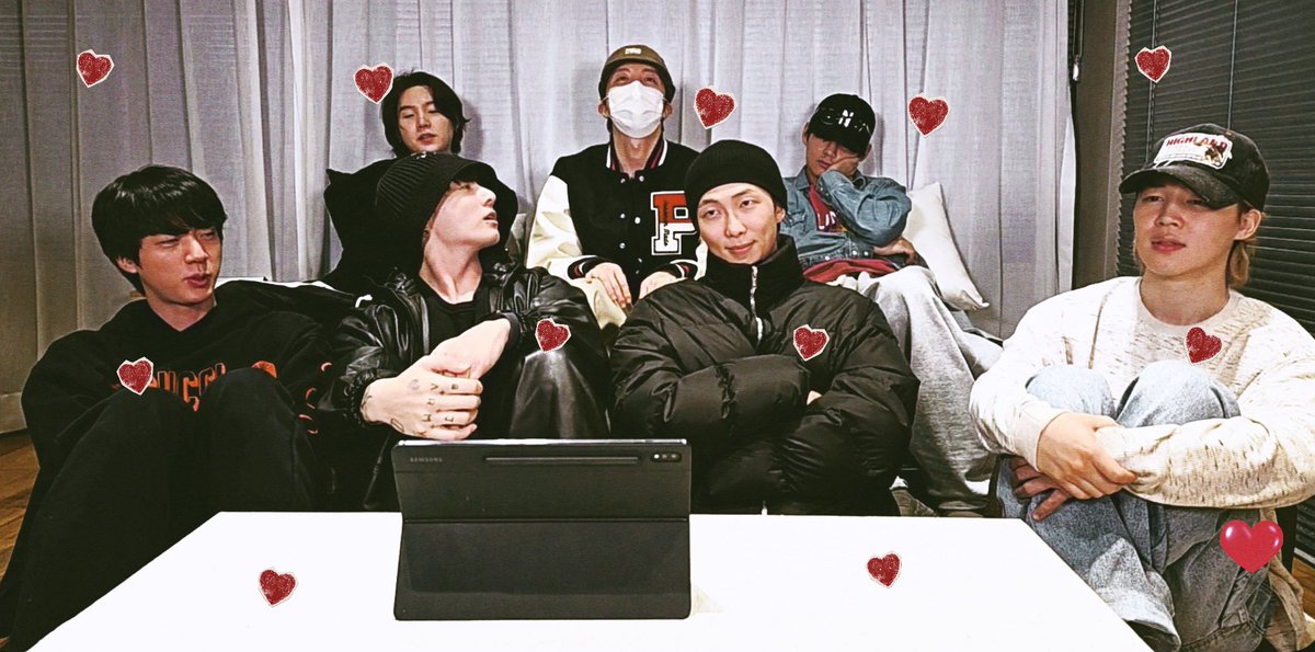 xdebbsxx's tweet image. my family.