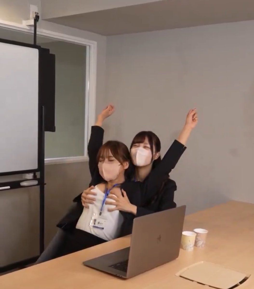 とある㍿ tweet media