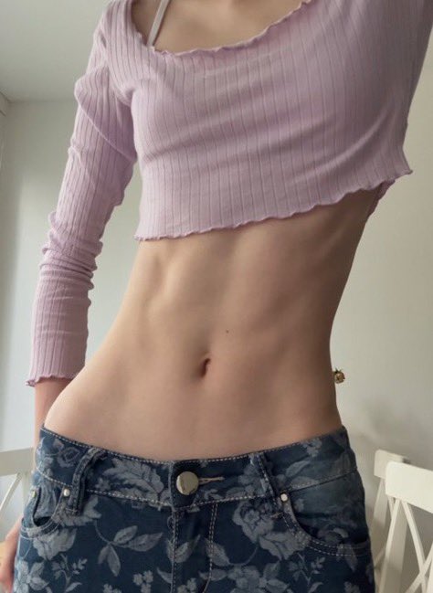 ︎︎ ︎ tweet media