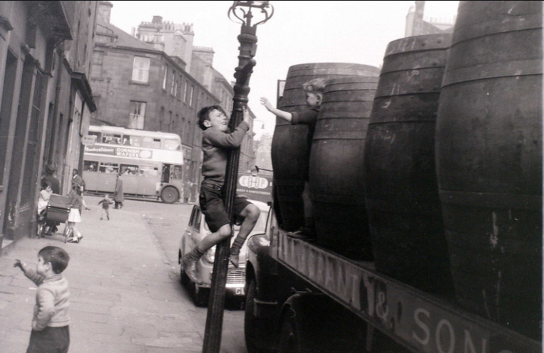 allhailtwit's tweet photo. Just published: my new book "Forgotten Times" (Amberley Publishing). 180 photographs taken by me in the 1950s and 1960s with unique historic scenes of the UK, Ireland and the outer islands and depicting a world very different from the present day. #up16 https://t.co/5AVvRkUegH