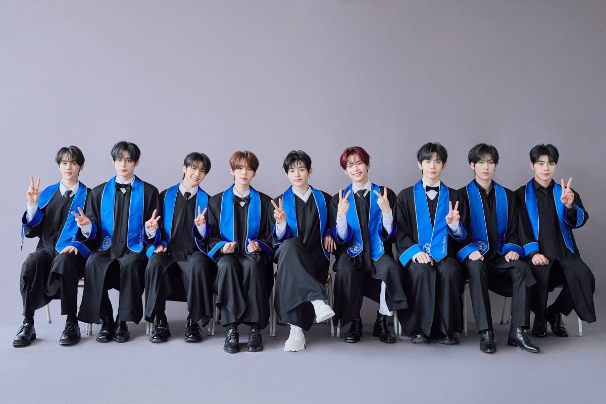 260116 제로베이스원 플러스챗 #성한빈 
ZEROBASEONE YEARBOOK🎓