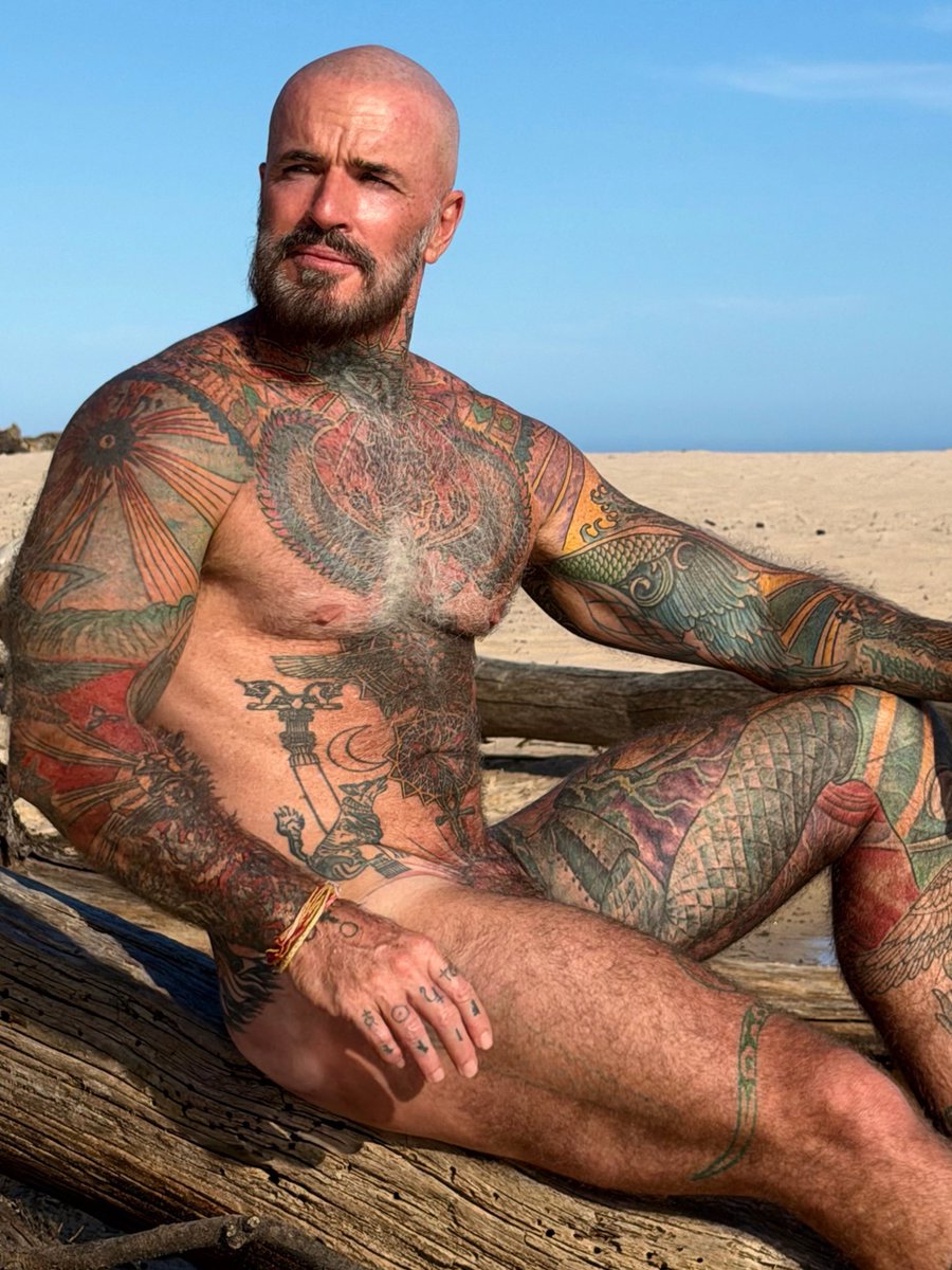 arijhunter's tweet image. Beach daze