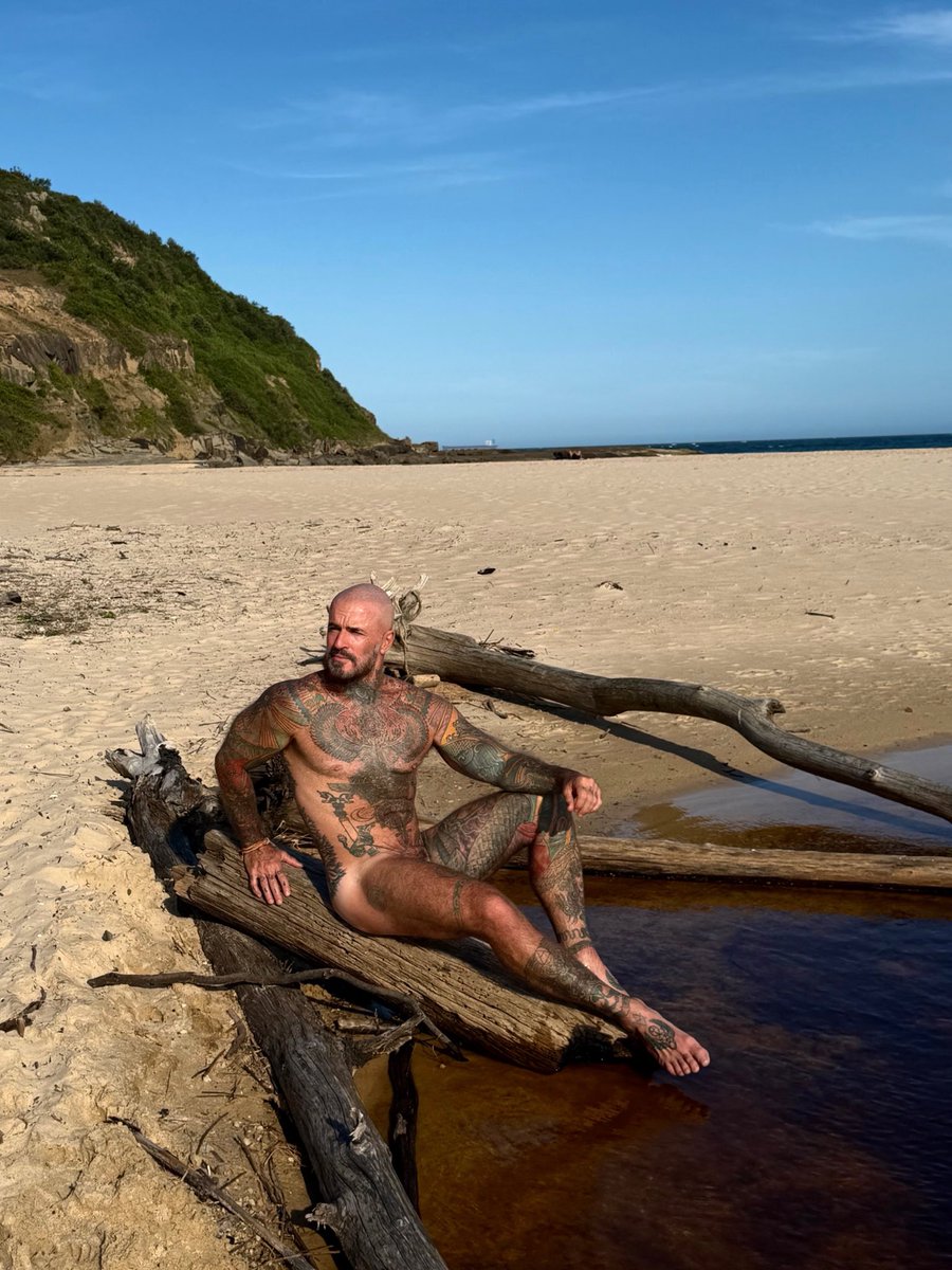 arijhunter's tweet image. Beach daze