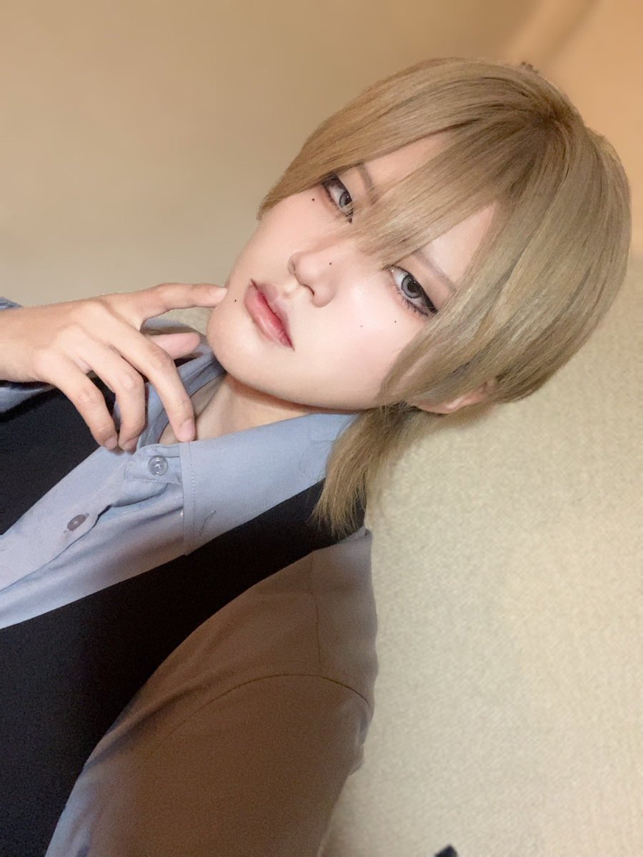 dice0401's tweet image. 1/16 出勤メンバー
18:00-23:00
無二🔰 @muni_Dice
昨日のワイワイが恋しいくらいワンオペですので、皆さんワイワイしに来てくれ😖お店暖かくしてお待ちしてます‼️