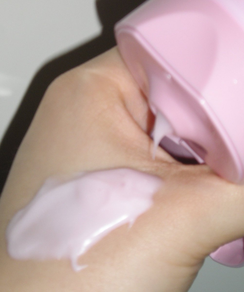 #광고 #RT이벤트 <a href="/LOrealParisKR/">L'Oréal Paris KR</a>
RT추첨 5분께 -ˋ로레알파리 글라이콜릭 글로스 헤어팩ˊ- 을 드려요!

🎀해외 틱톡 대란템, 로레알 글라이콜릭 글로스 헤어팩 드디어 국내 론칭🎀 이 날만을 기다렸어요..🥹

패션프루트와 블랙베리가 어우러진 상큼하고 달콤한 극강의 향기템.. 단 1회, 2분