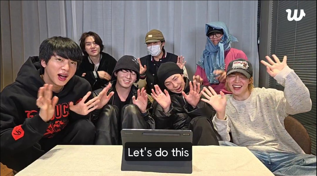 너희들한테 너무나도 고마워... 많은 아미들 만나러 가주는게 .. 좋은 앨범 만들어 준거 기대하고 기다릴게