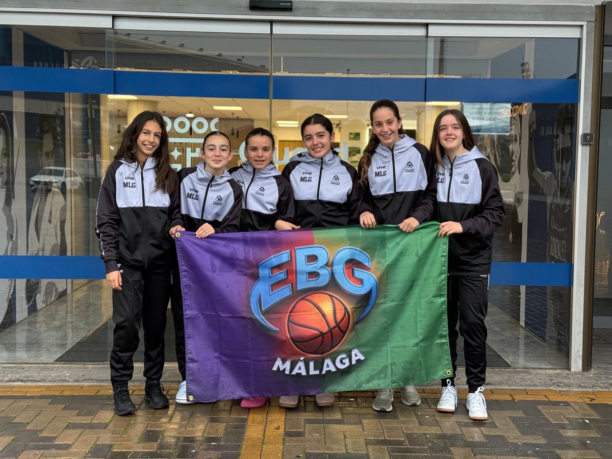 diezan81's tweet photo. Aquí están preparadas para salir la representación femenina minibasket de @EBGMALAGA de la selección malagueña ⛹🏻‍♀️🏀 Este fin de semana jugarán el Campeonato de Selecciones #A8 que se celebrará en Córdoba https://t.co/QCfLrbNqZz
