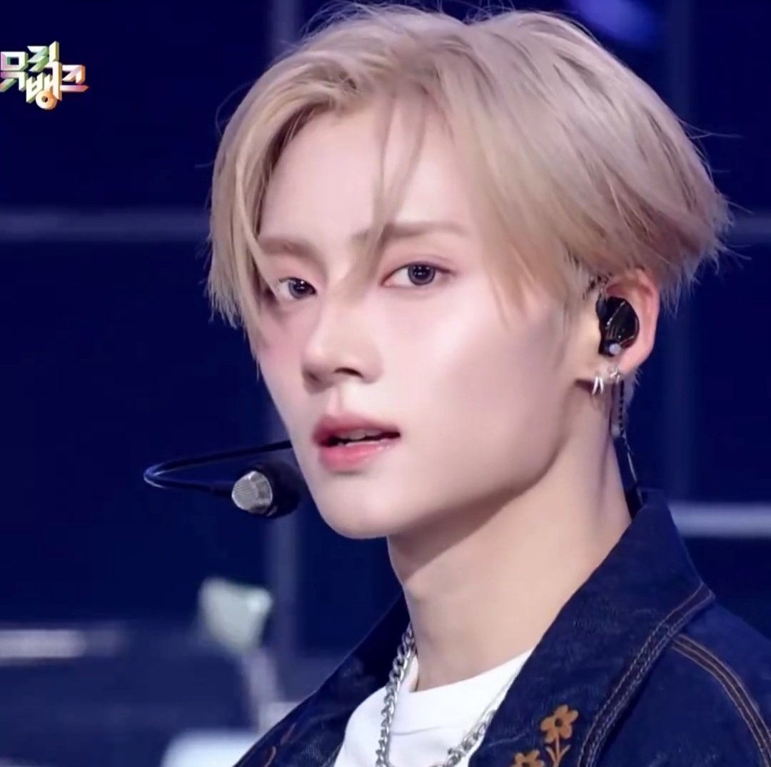 508luv's tweet image. 진짜사람아니야