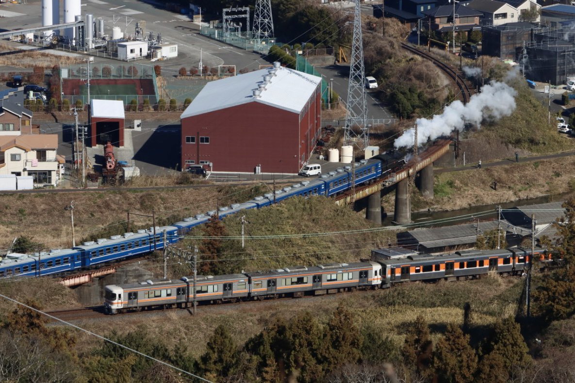 RyousTaka's tweet image. 先週たまたま撮れた1枚。

1年前までC10に12系が連結されること、12系が315系と並走するなんて思ってもいませんでした。