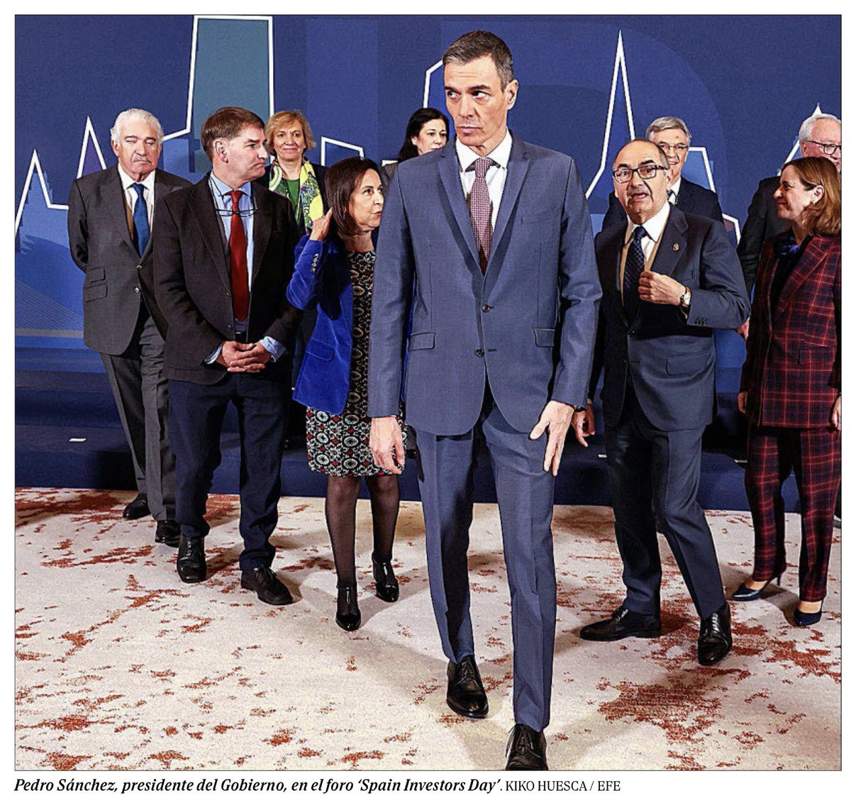 “En la primera cita te monto un fondo soberano y en la segunda me viene el Samur a recoger para inyectarme un reconstituyente en vena” 😂

Dremiademivida el zancudismo cadavérico que gasta Jisperson ya!
😳😳😳😳😳