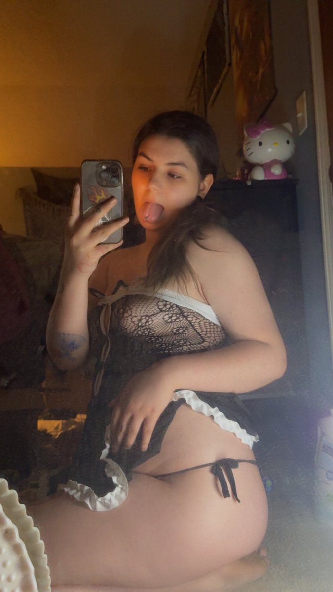 multipledayze's tweet image. Do you like my outfit?? #sellingcontent #buyingcontent