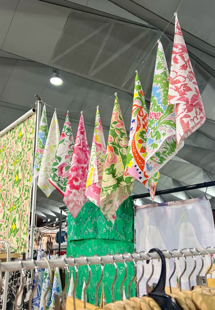 布博の準備が整いました🫧🫧
色とりどりのハンカチがブースno.17の目印です🌈

明日から2日間、楽しみにお待ちしています