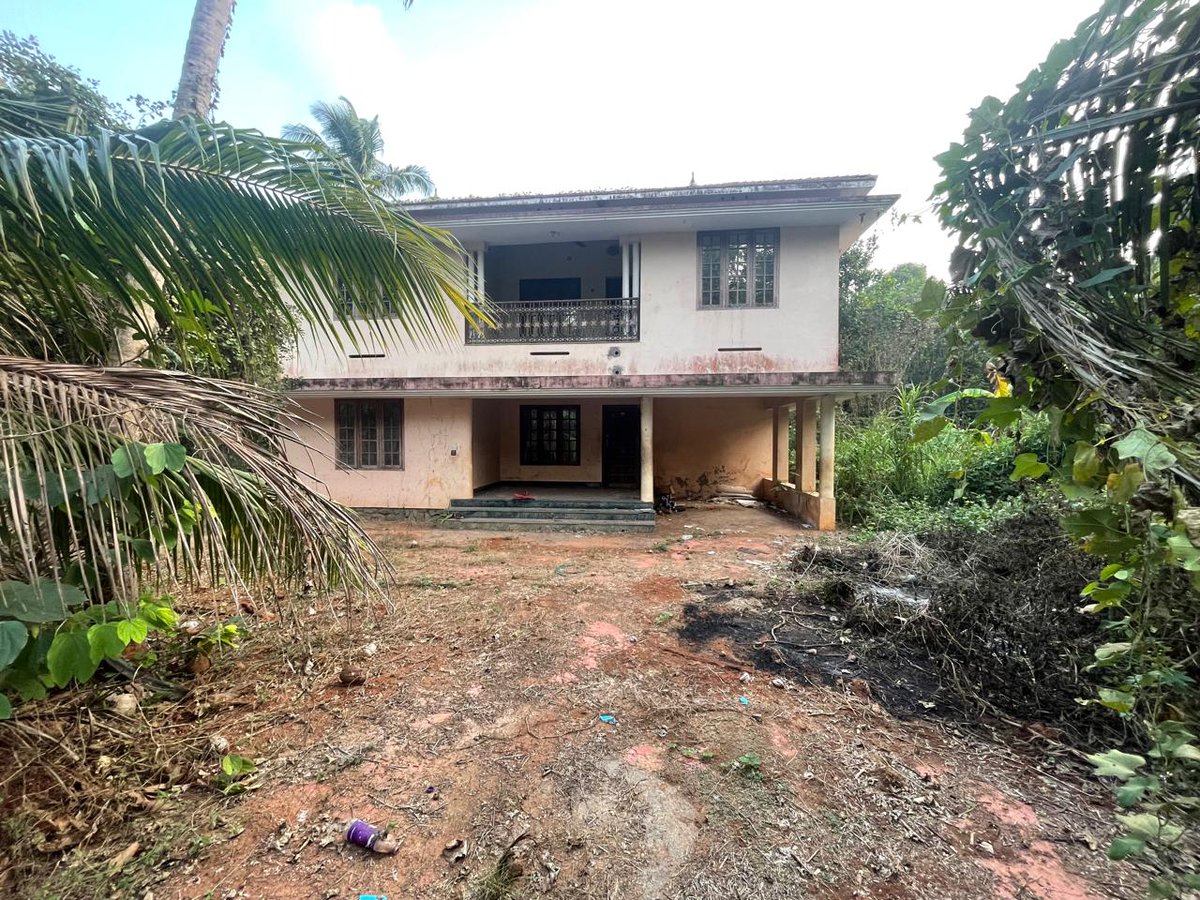 PropertyAucton's tweet photo. Property for SALE/AUCTION:
Borrower Name: Mr. Rajakumar J
Property Type: Individual House
City: Tiruvananthpuram, Kerala
RP: Rs. 1.05 Cr Only
More Details: https://t.co/3iFzo8GlTJ
Call/Whatsapp: +91-9152219751/9941016600
#bankauction #onlineauction #houseforsale #Kerala https://t.co/0GclmTiwHo