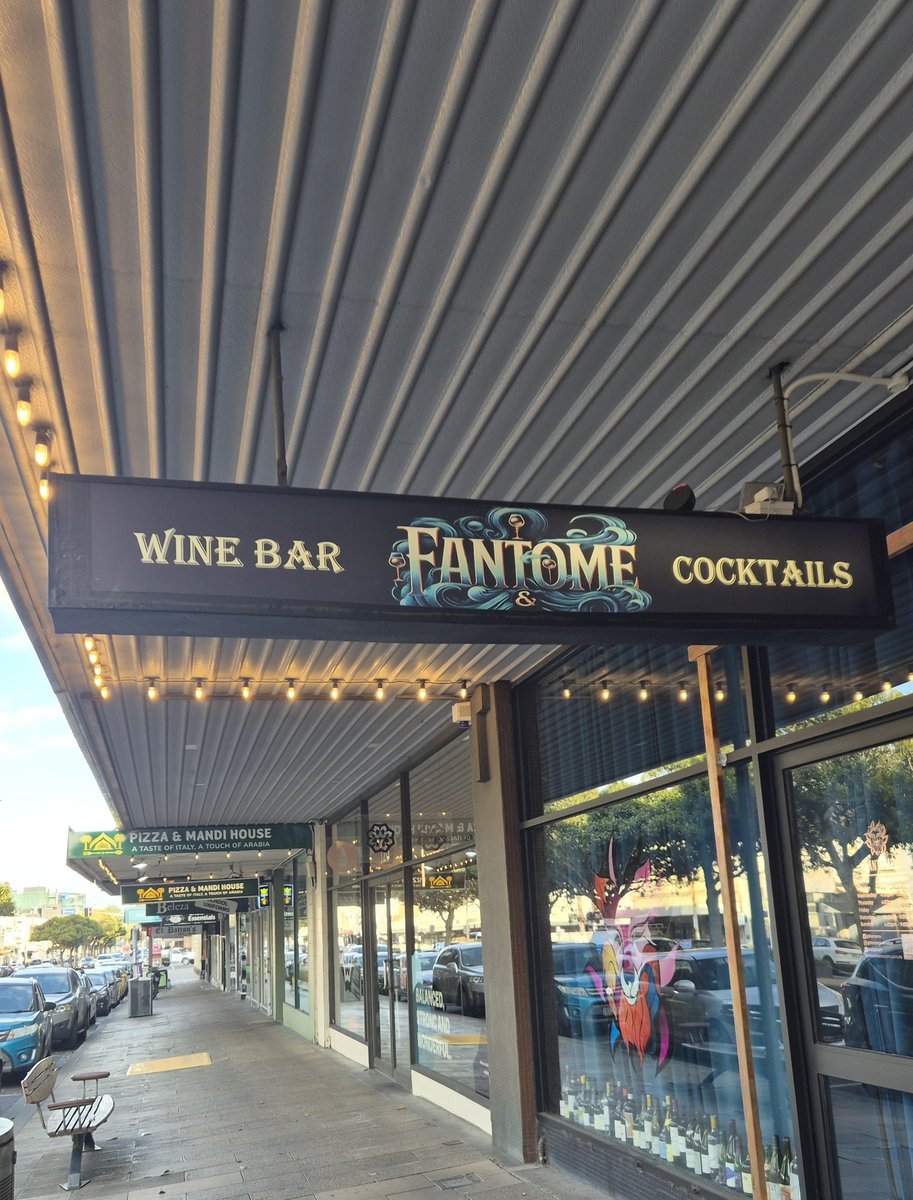 Muusche's tweet image. At the Mint fantome bar rn
Who coming with?