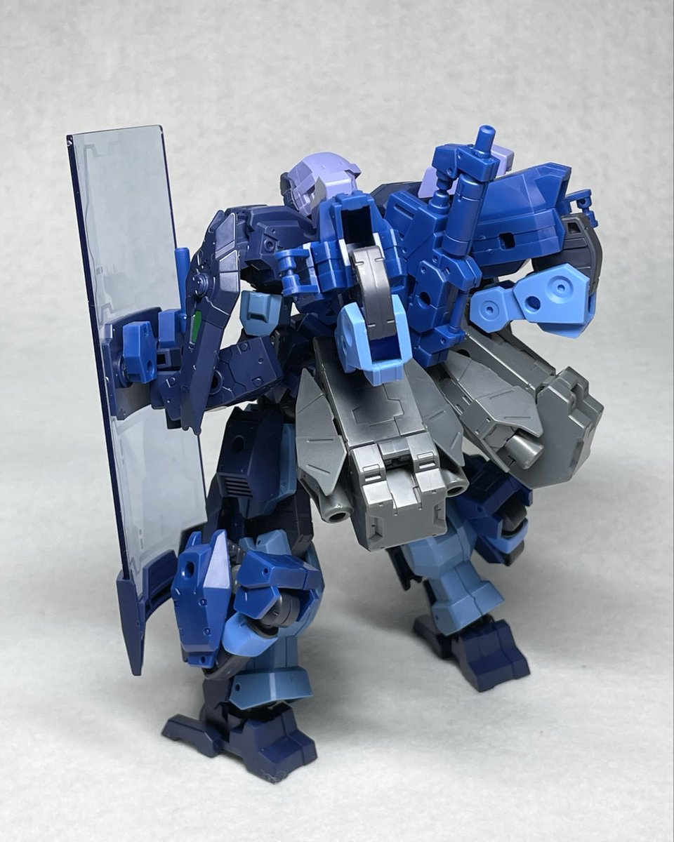 flagment1951's tweet photo. アレステック[ARESTEC]

拠点防衛eEXM
襲撃箇所へ素早く移動し防衛を固める。
ミサイルコンテナやサブアームの利用は臨機応変に。

#30MM市街地エリア
#30MM地球連合軍 https://t.co/8JWFhLSVDG