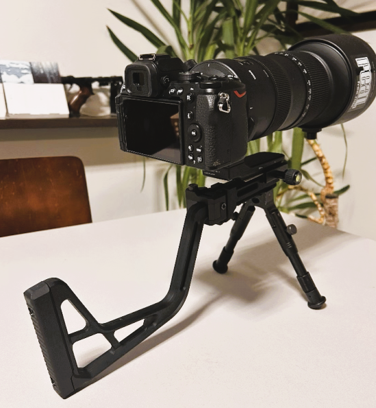 5axCamera's tweet image. とてもシンプルな
カメラ用ストックマウント

「望遠レンズ、もうちょっと疲れてきたな
でもまだまだ取りたい。」そういう方向けにも。
下部に一脚・三脚・バイポッドやGoProなども取付OK!
ストックはバイザーストックなら縦横自由自在です。

5ax.shop/items/6060997d…

#5Ax
#PhotoHunt
#PhotoGear