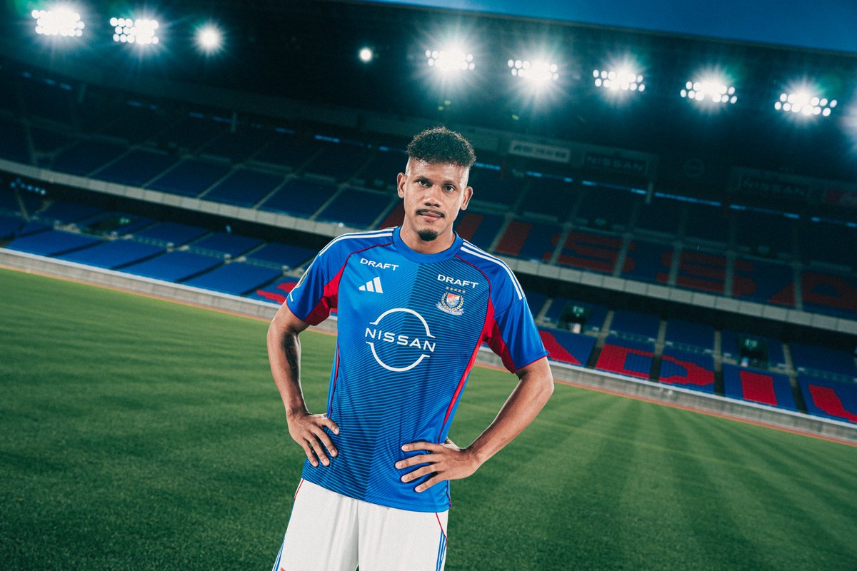 横浜F・マリノス ユニフォーム * ジェイソンキニョーネス ジェイソンキ