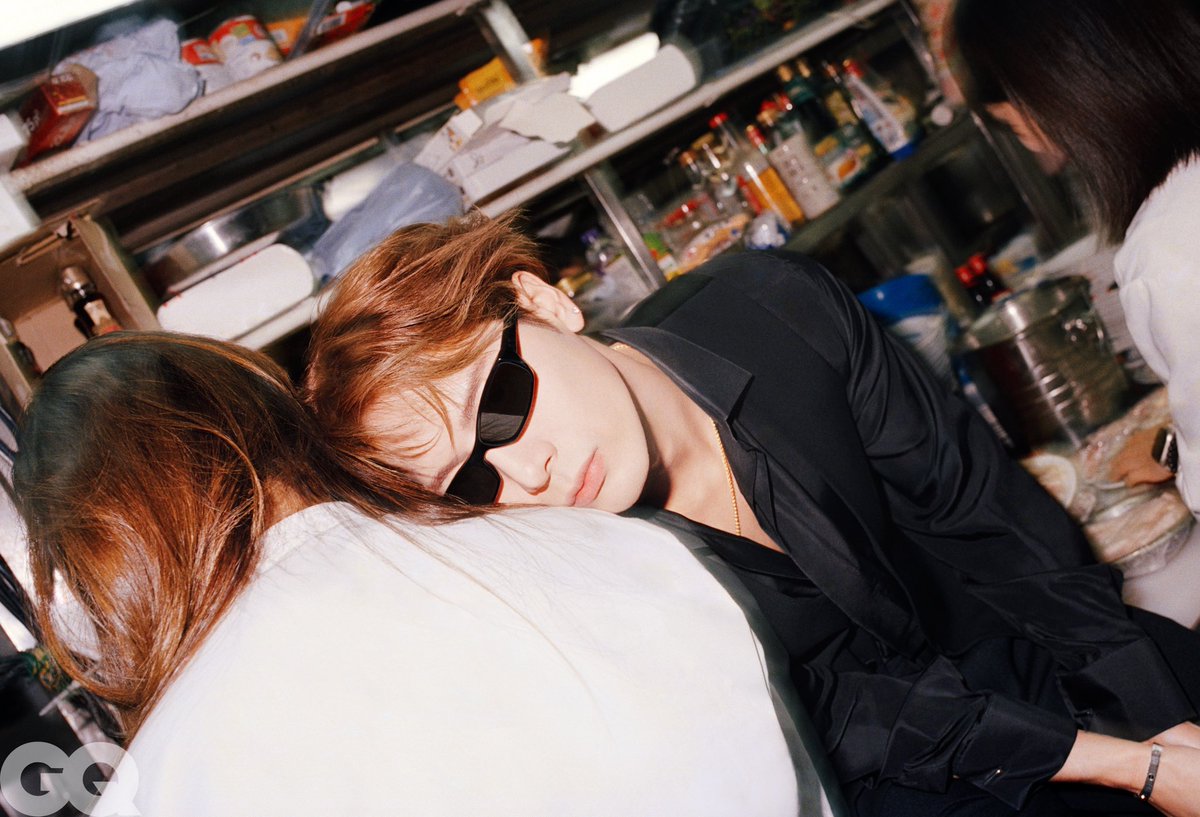 JacksonWang852's tweet image. Jing Ying GQ 2026 January Issue 
.
Change ur screen saver 🤳
.
#GQChina
#JACKSONWANG 
#王嘉爾 
#잭슨

2026.
Be patient
Wait for me
💋