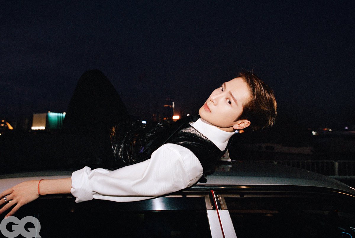JacksonWang852's tweet image. Jing Ying GQ 2026 January Issue 
.
Change ur screen saver 🤳
.
#GQChina
#JACKSONWANG 
#王嘉爾 
#잭슨

2026.
Be patient
Wait for me
💋