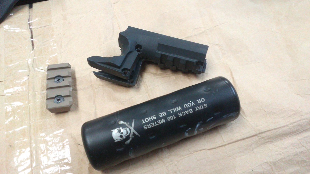 GHwooper's tweet image. Gun&amp;amp;Hobbyウーパー
中古品20％OFFセール開催中です！！
マガジン、マグポーチや本体などなど
手書きの黄色い中古品の値札が対象です
＃中古エアガン #サバゲ