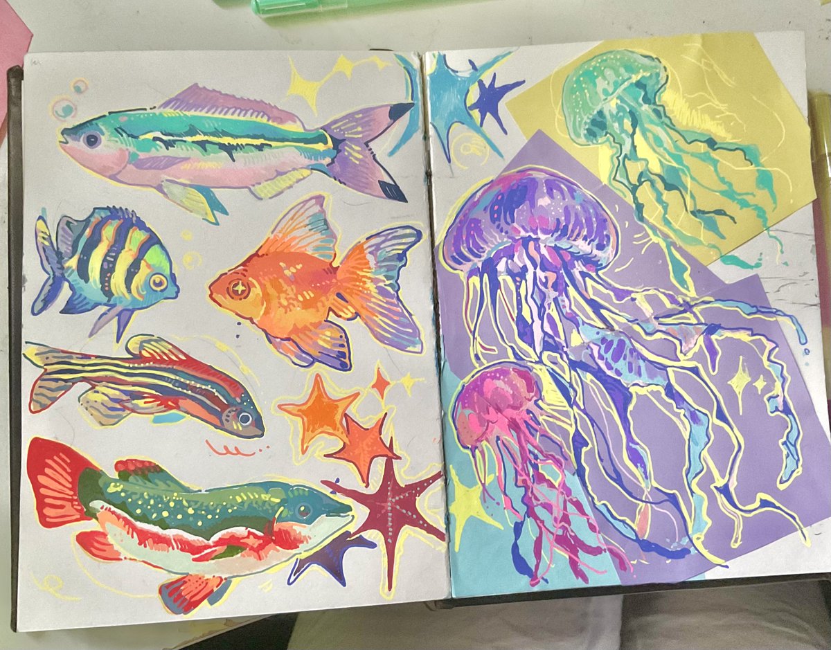 fish sketchbook spread🐠