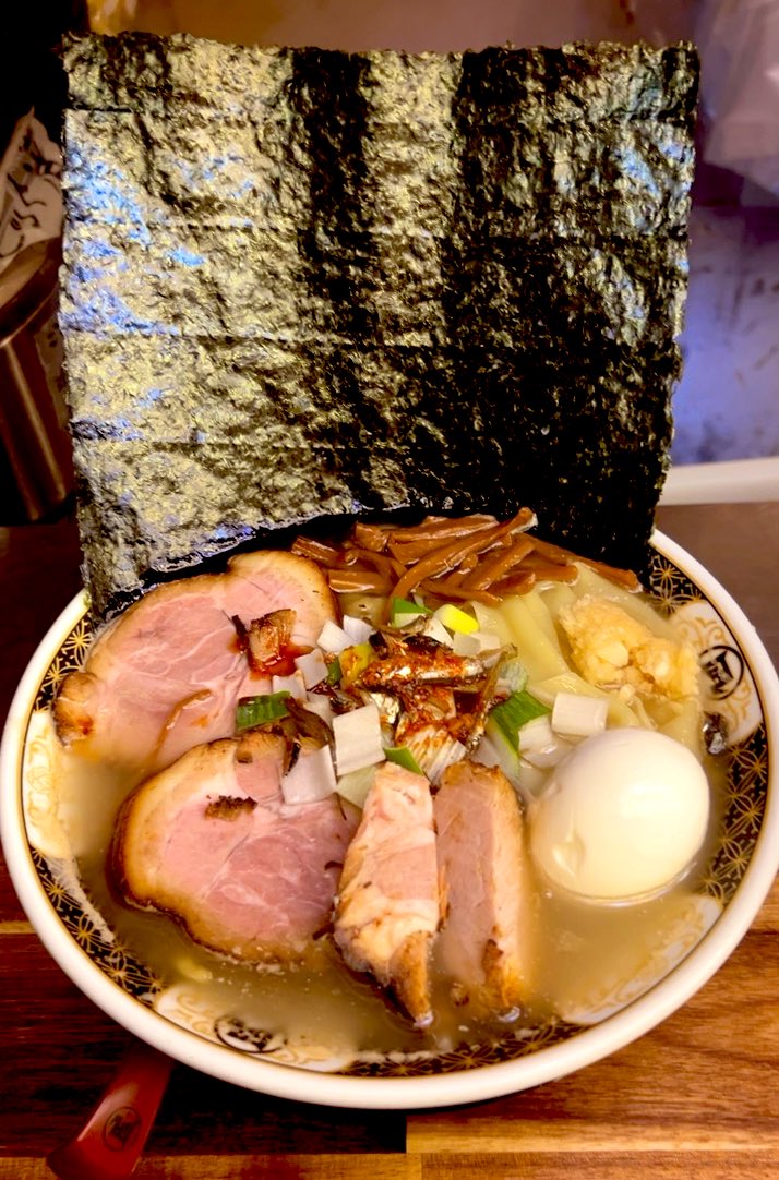 最近ラーメンたべちゃってる、、、