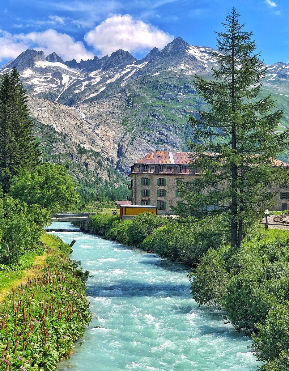 longbartw's tweet image. 台風が近づいてるから心配
雨強くなりそう 😢