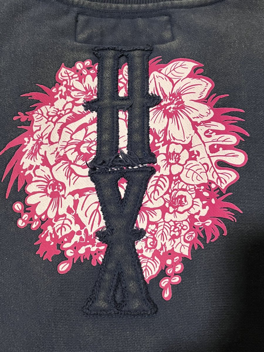 届いたー！可愛い可愛いー！！いっぱい着るぞー！！！
hatsunex、どれも着た時のシルエットが神がかってるんだよなあ…
そしてこういう細やかなデザインも可愛いのだ………肉球〜〜！！

#hatsunex