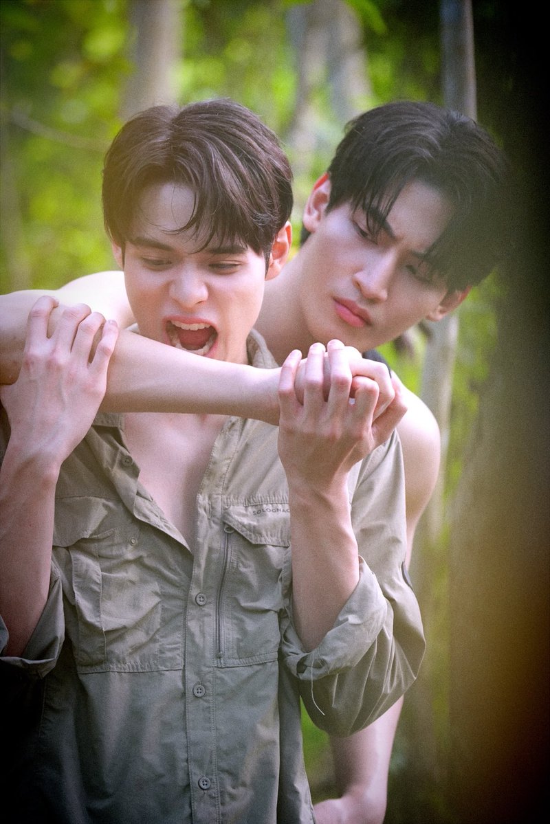 poon_mit12's tweet image. จะหลอกก็พาไปที่ดีดีหน่อยไม่ได้หรอ นอร์ธไม่อยากเข้าป่า🤯
 #MyRomanceScammer