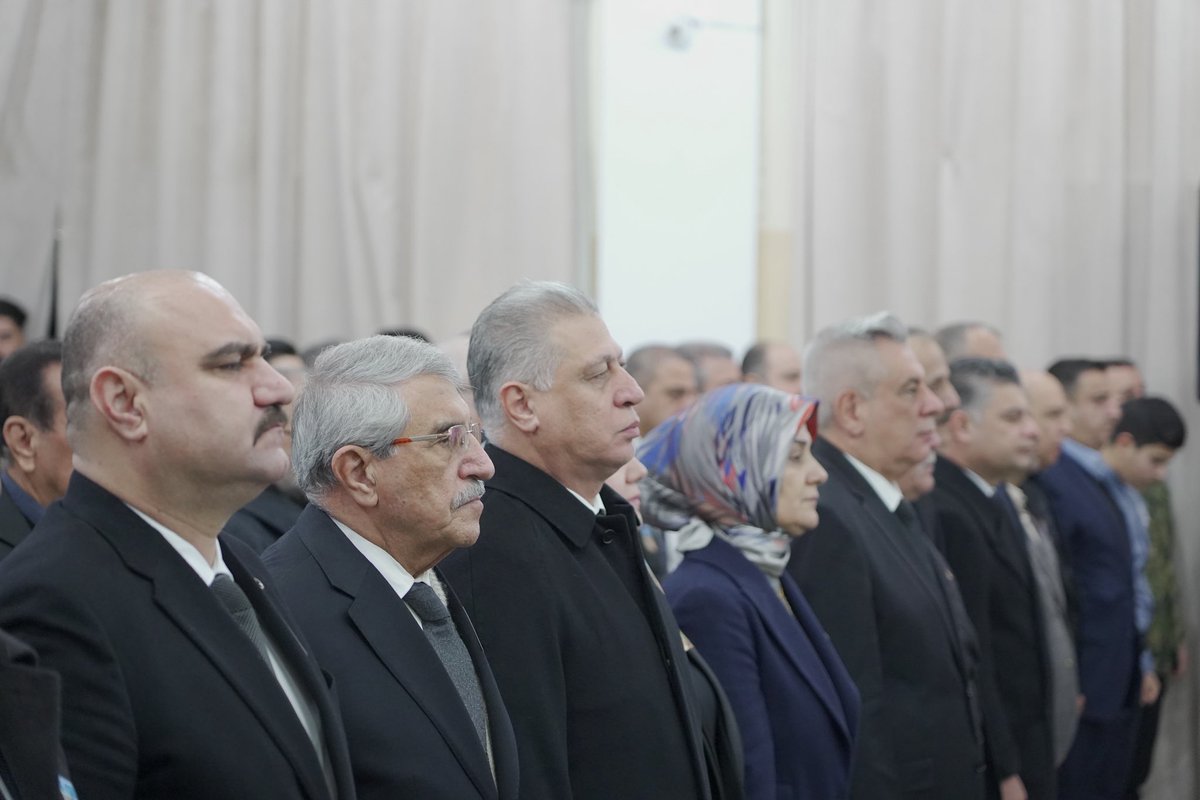 Bugün Kerkük’te, 16 Ocak Türkmen Şehitler Günü vesilesiyle şehitlerimizi rahmet ve minnetle andık.

Türkmeneli halkı, bedel ödenerek yazılan bu tarihi unutmayacak, şehitlerinin emanetine sahip çıkmaya devam edecektir.

Şehitler ölmez, Türkmeneli sahipsiz değildir.