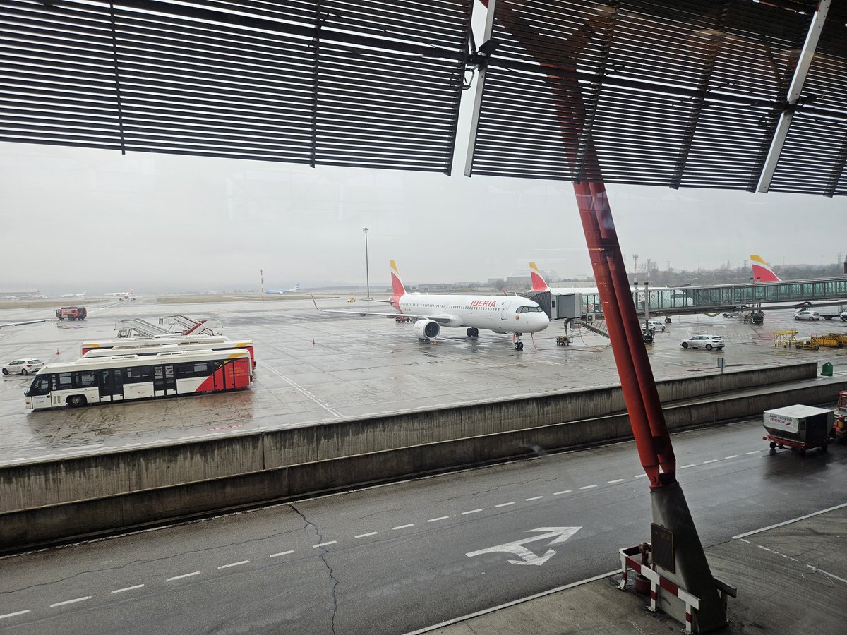 Ya en Madrid, <a href="/amarillosxmundo/">AxM</a> ¡Ya queda menos para llegar a santander y el domingo animar a nuestra querida <a href="/UDLP_Oficial/">UD Las Palmas</a> !💛💙