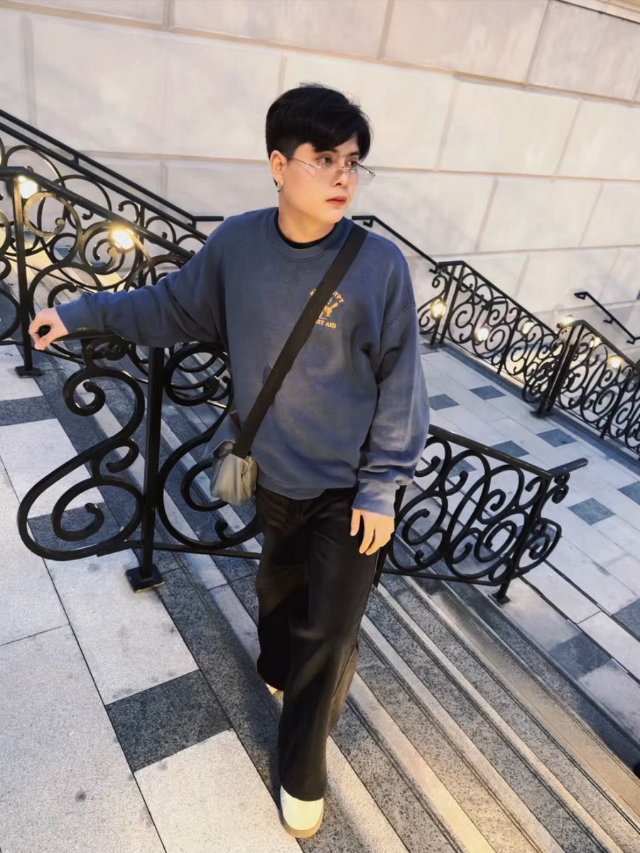 krisada666's tweet photo. อย่าคิดมากนะครับ คิดถึงผมดีกว่า🫢🫣 https://t.co/oR48pnPkAg