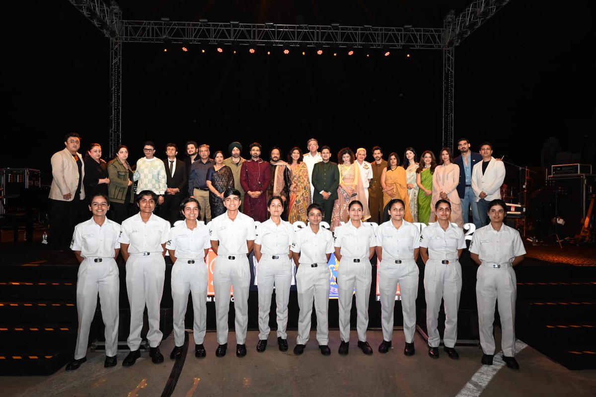 DeccanChronicle's tweet image. On 14 January, Team #Border2 visited #Karwar Naval Base and interacted with Officers and Sailors of the Indian Navy. 
The team also visited #INSVikrant, India’s indigenous aircraft carrier, marking a tribute to the Navy and the country’s maritime strength.
(Pictures courtesy : X)