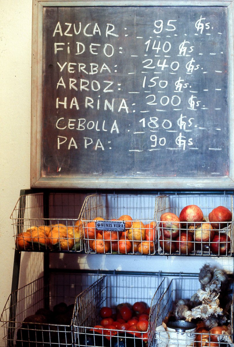 ¡Buen día!
Excelente jornada para todos
El costo de de la canasta familiar.

📷 1984.