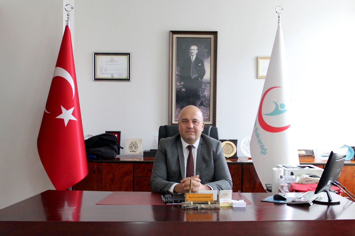 Hastane Başhekimimiz Doç. Dr. İsmail Altıntop'tan Yarı Yıl Tatiline Giren Öğrencilere Mesaj.

kayseridh.saglik.gov.tr/TR-1433676/has…