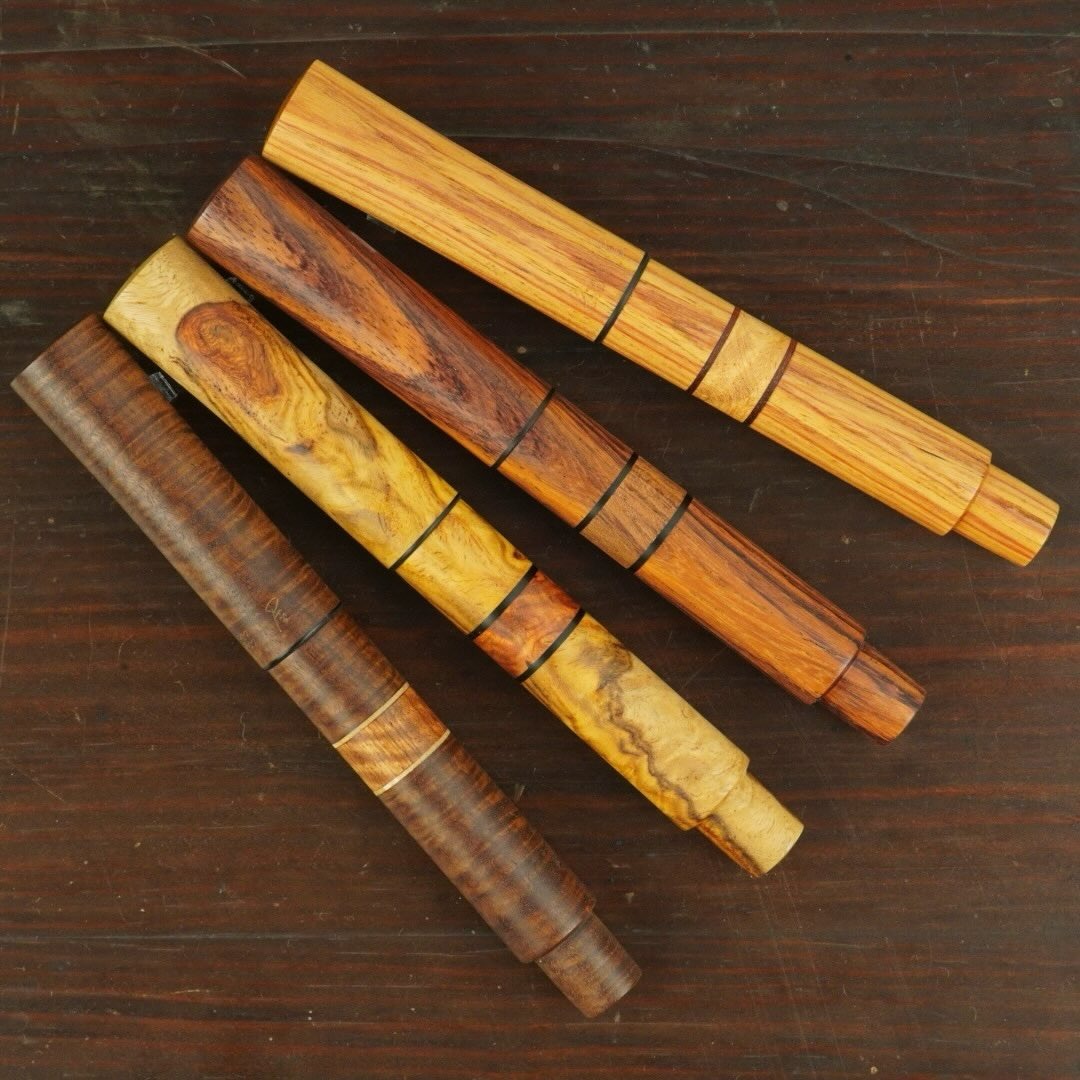 石付き【大阪松】と【黒松】セット 面白い木です❗️❗️ 石付きの黒松