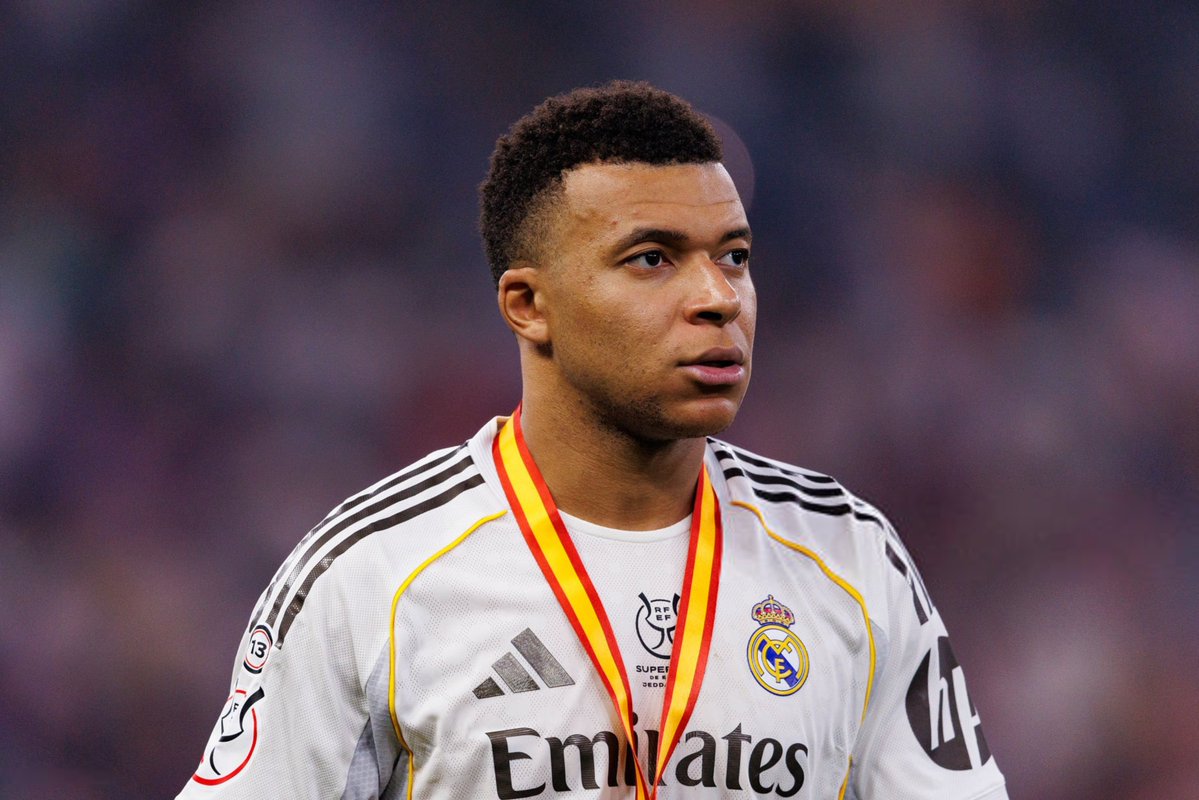 VibesFoot's tweet image. 🔴 𝗞𝗬𝗟𝗜𝗔𝗡 𝗠𝗕𝗔𝗣𝗣𝗘́ 𝗩𝗔 𝗗𝗘́𝗦𝗢𝗥𝗠𝗔𝗜𝗦 𝗣𝗥𝗘𝗡𝗗𝗥𝗘 𝗦𝗢𝗡 𝗧𝗘𝗠𝗣𝗦 𝗣𝗢𝗨𝗥 𝗥𝗘𝗩𝗘𝗡𝗜𝗥 𝗦𝗨𝗥 𝗟𝗘𝗦 𝗧𝗘𝗥𝗥𝗔𝗜𝗡𝗦 ! ⏳🇫🇷

Il veut attendre que ses douleurs au genou soient complètement disparues pour reprendre.

🗞️ @lequipe