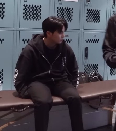 applteez's tweet image. help