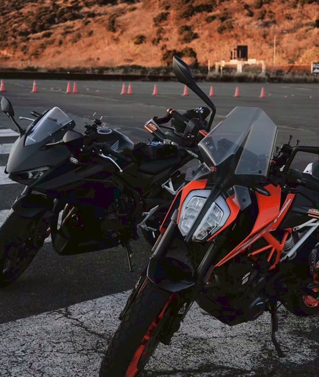 名前 : あき 性別 : 🚹 住み : 神奈川 身長 : 175 車種 : アドレスV50