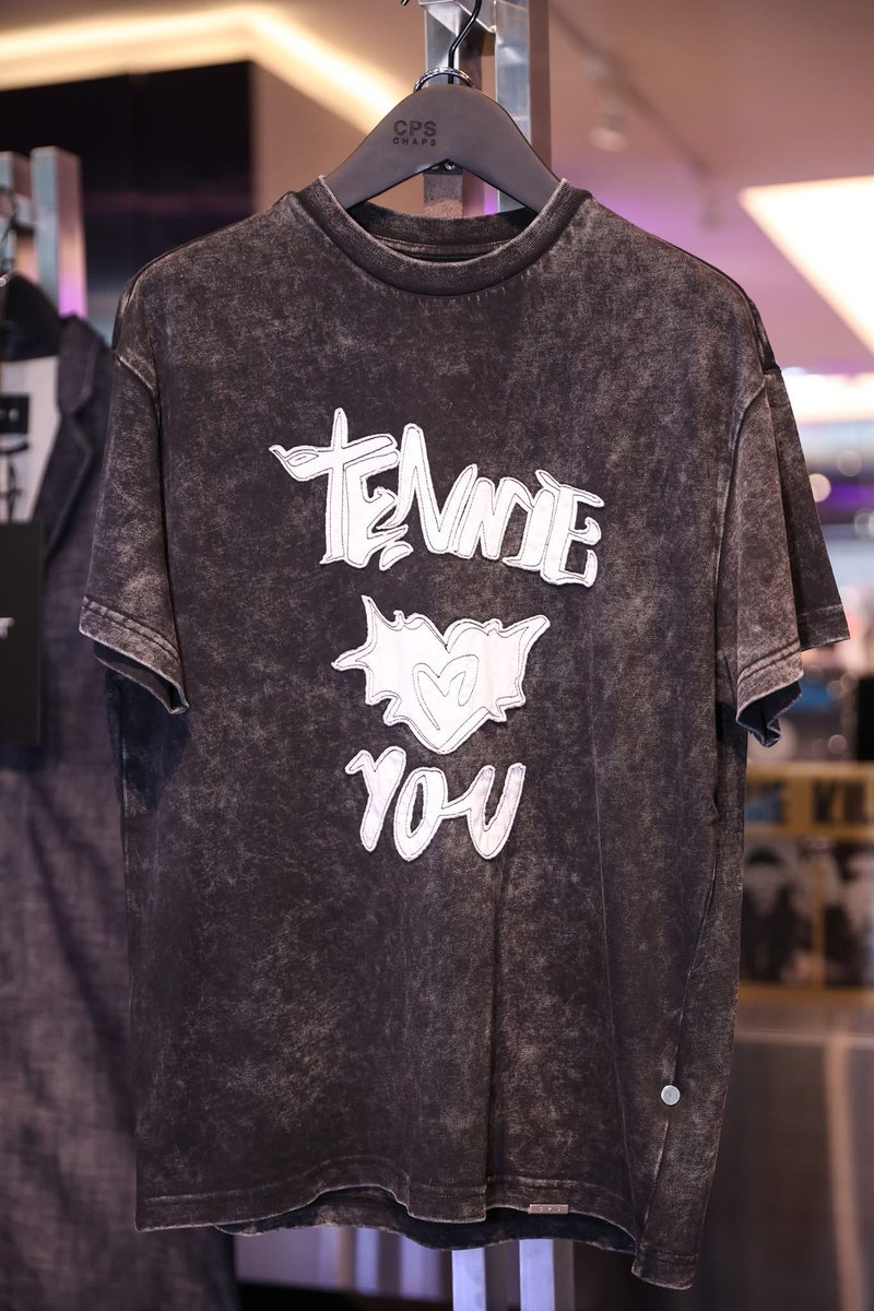 เสื้อหล่อมากค่ะ กรี๊ดดดดดด
#CPSxTEN