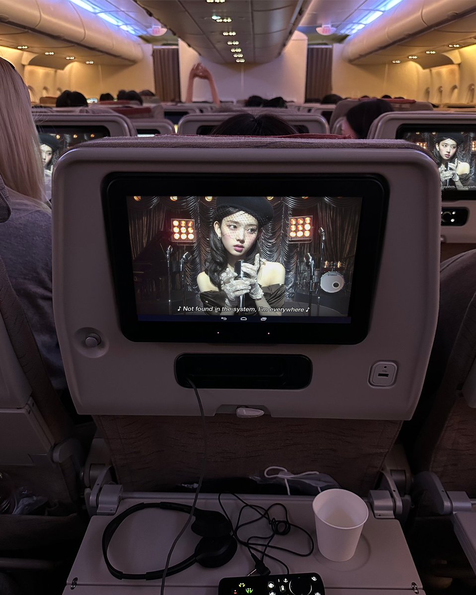 We_KiiiKiii's tweet image. 404 not found in the system,
Everywhere in reality ✨🌍💫🖤

🔗 kiiikiii.kr
🎧 2026.01.26 MON 6PM (KST) 
 
#KiiiKiii #키키
#404_NewEra #404_뉴에라 #DeluluPack 
#KiiiKiii_404_NewEra #KiiiKiii_DeluluPack